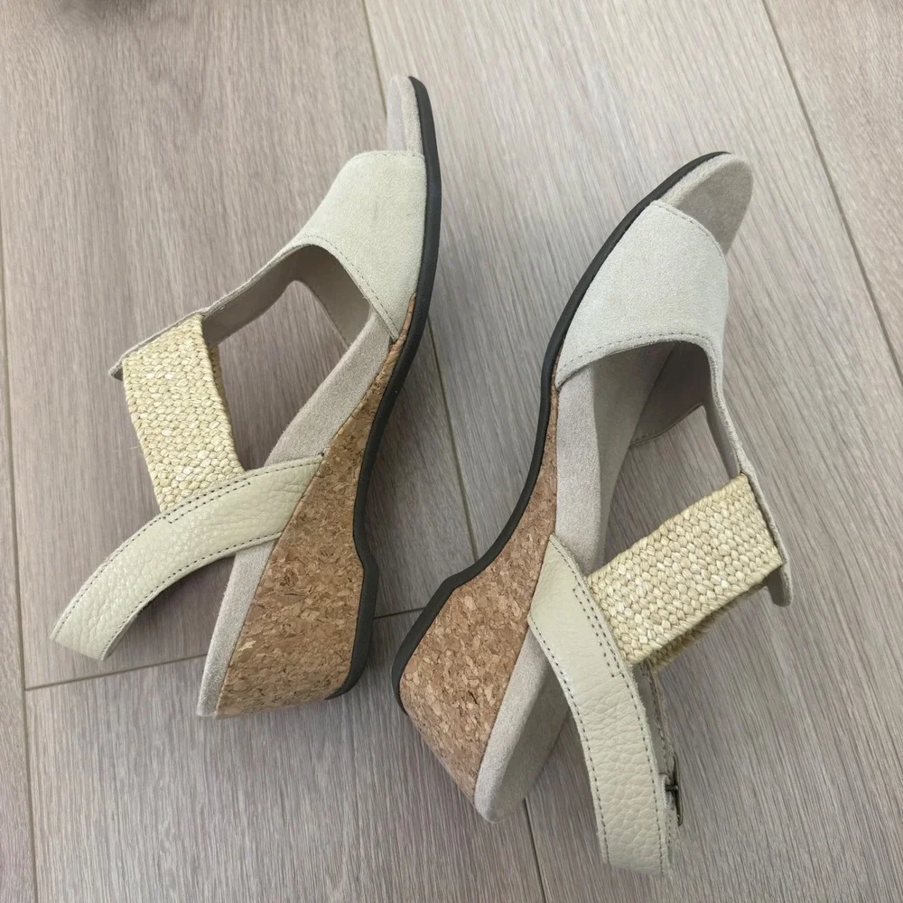 Vionic Kaytie Wedge Sandals Cream Tan T-Strap Cork Heel Women 8